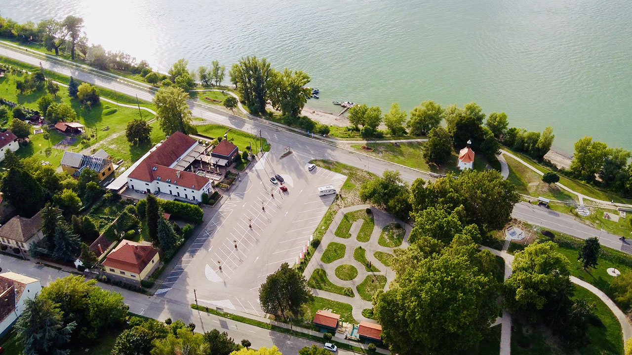 A Visegrádi Nagyparkoló Környezete - Városi Nagypark 