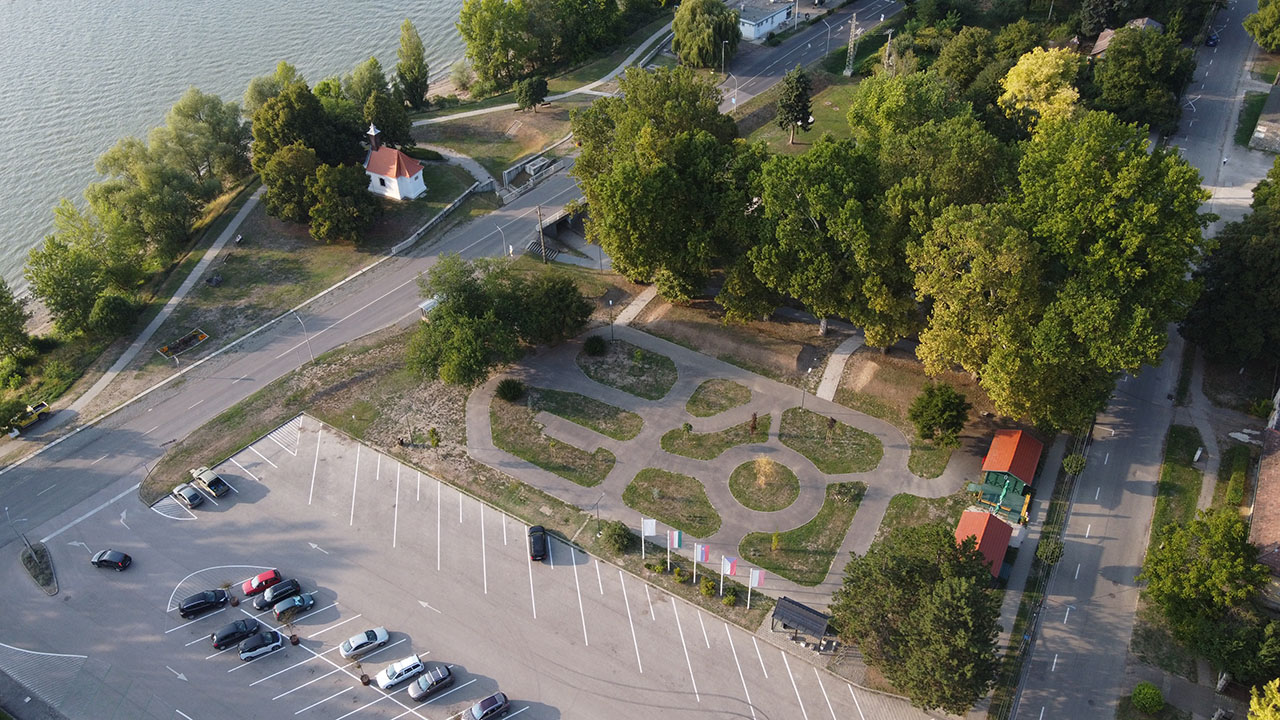 A Visegrádi Nagyparkoló Környezete - Városi Nagypark 